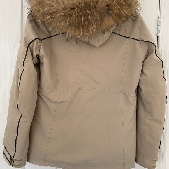 Descente Ski Jacket - Picture 4 of 16